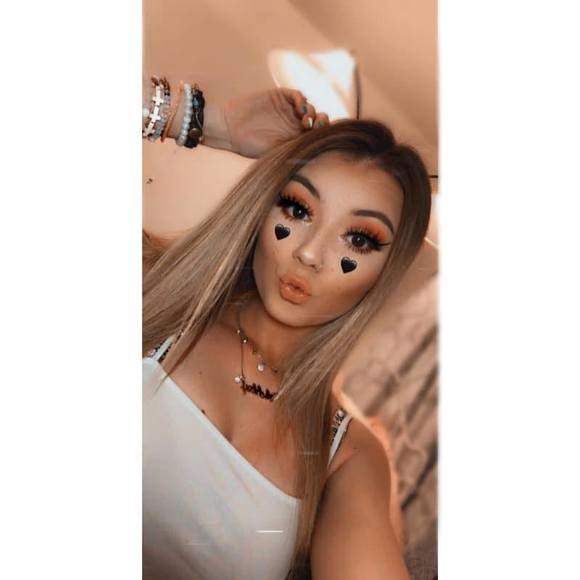 ashleyvaughan